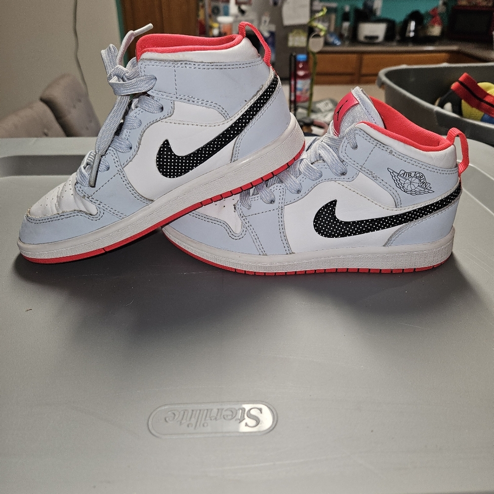 Jordan 1 Mid GS 'Half Blue Kids 1Y